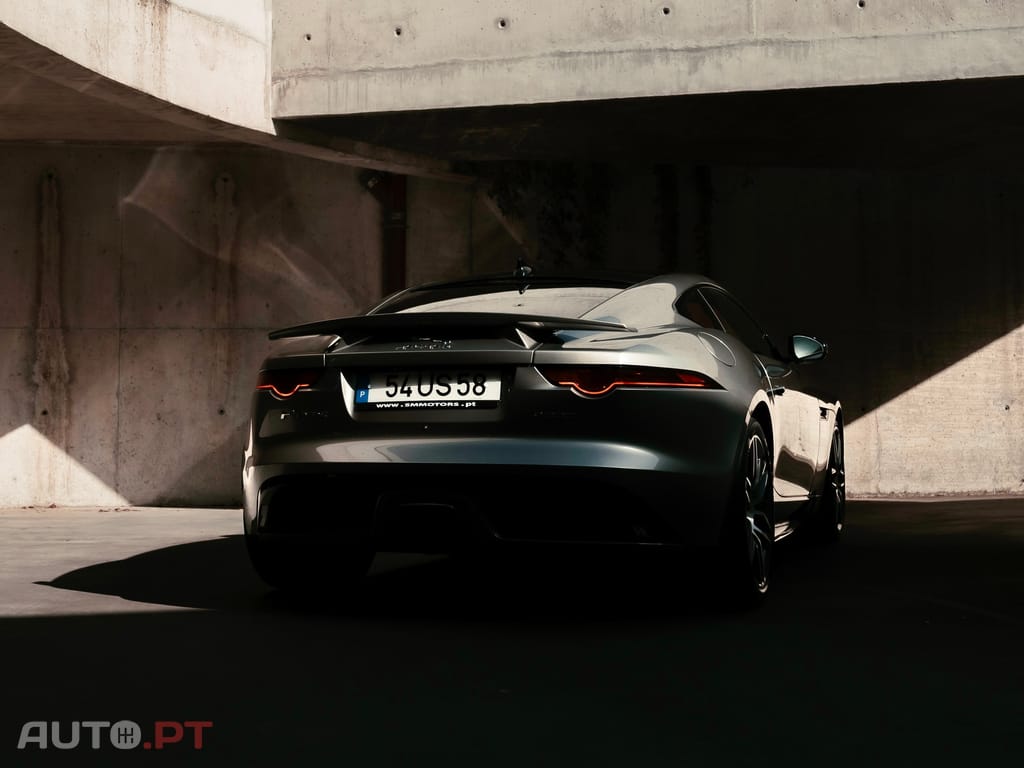 Jaguar F-Type 2.0 i4 R-Dynamic