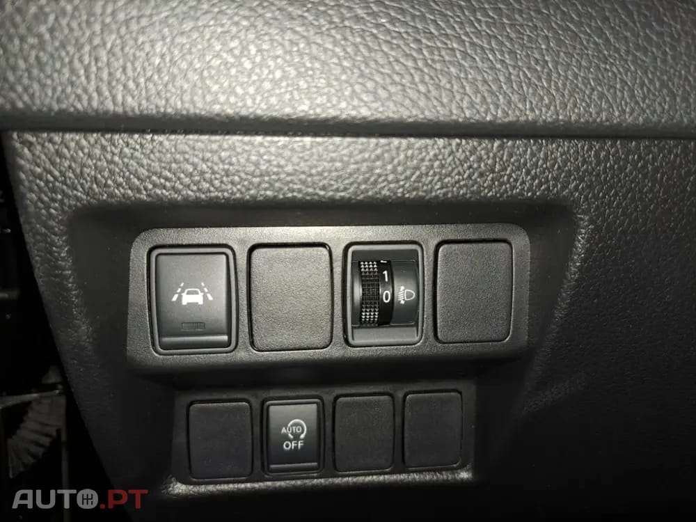 Nissan Qashqai 1.3 DIG-T N-Connecta J18