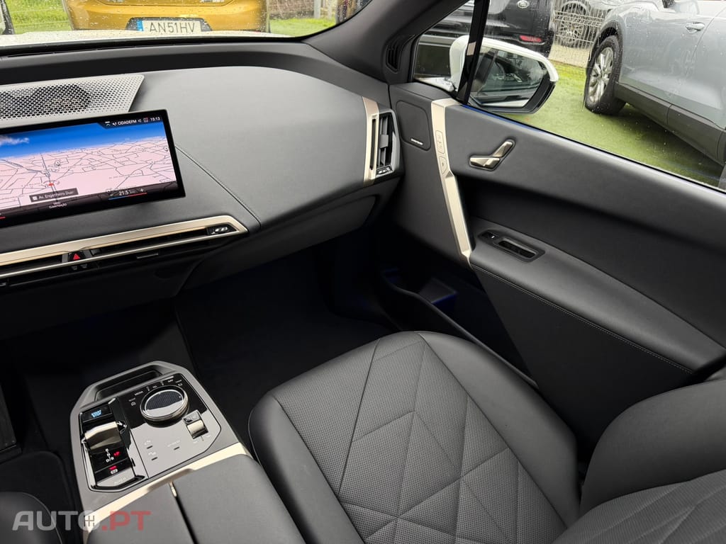 BMW iX xDrive 40 Pack Desportivo