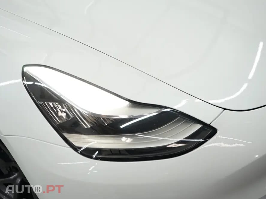 Tesla Model 3 Standard Range Plus RWD