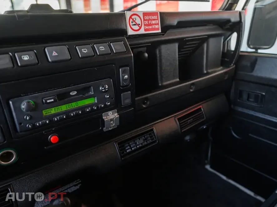 Land Rover Defender 90 SW 2.5 Td5 E