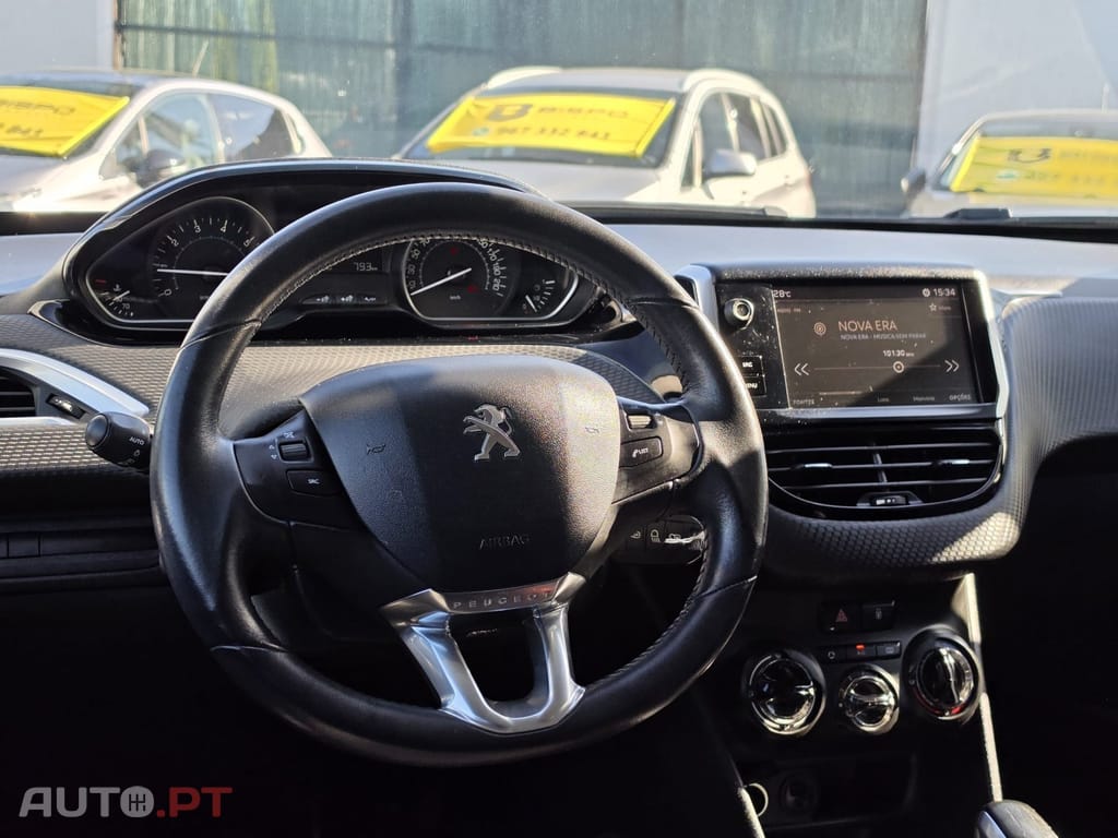 Peugeot 2008 1.2 PureTech Style