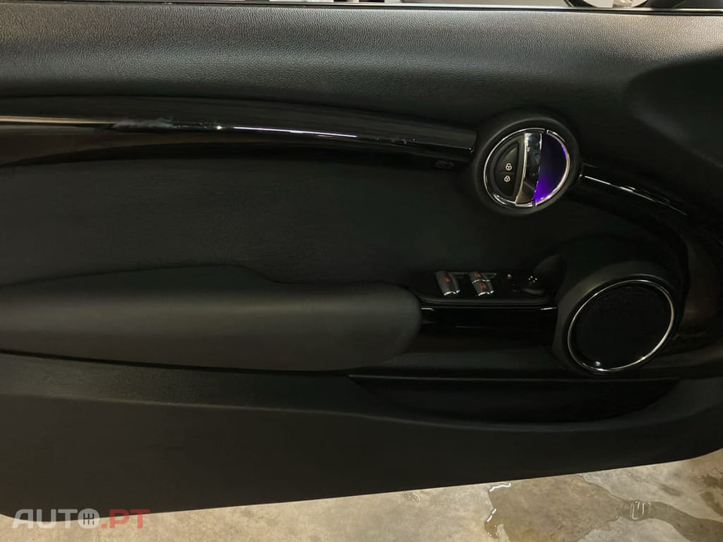 MINI Cabrio Cooper SD Auto Desportiva