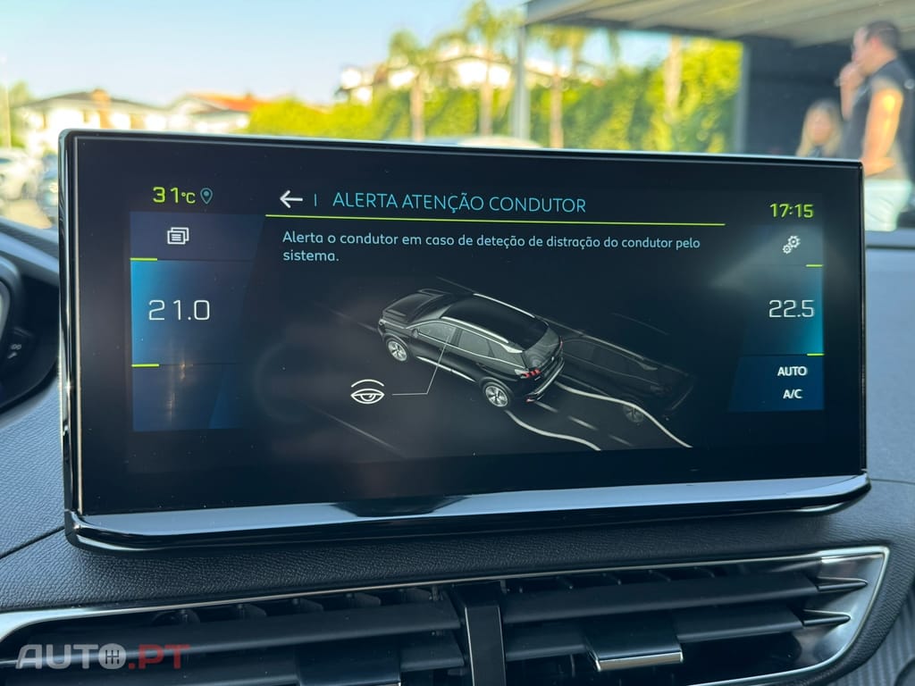 Peugeot 3008 1.6 Hybrid Allure e-EAT8