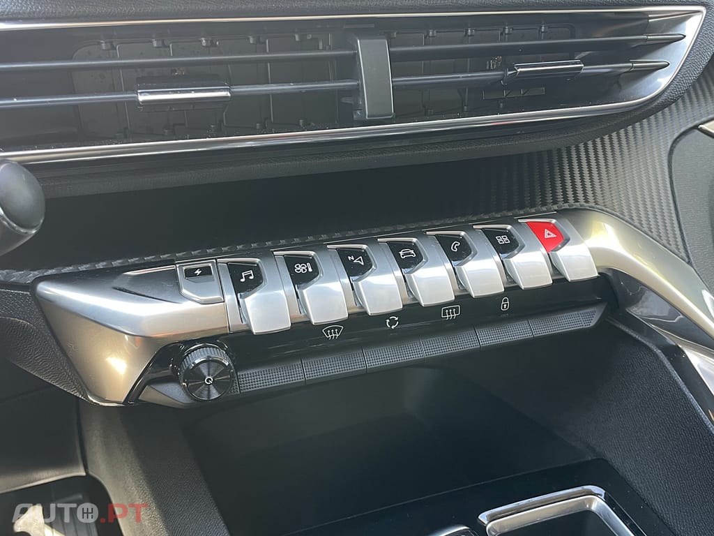 Peugeot 3008 1.6 Hybrid Allure Pack e-EAT8