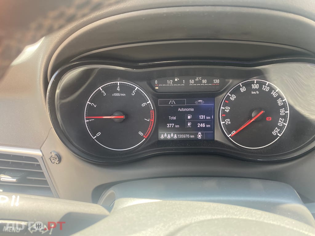 Opel Zafira Opel Zafira Tourer 1.4 Turbo GPL Exclusive | 7 Lugares |