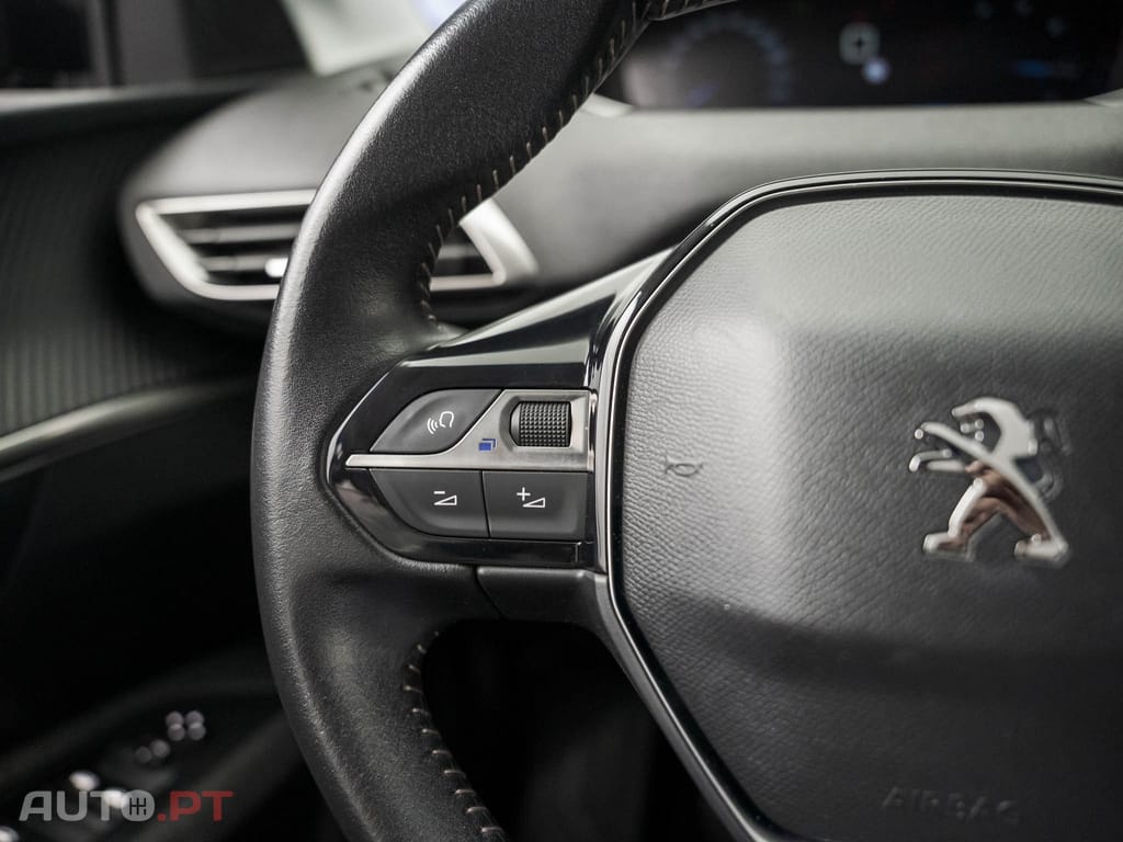 Peugeot 3008 1.5 BlueHDi Active