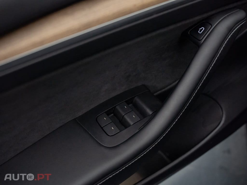 Tesla Model 3 Long Range Tração Integral