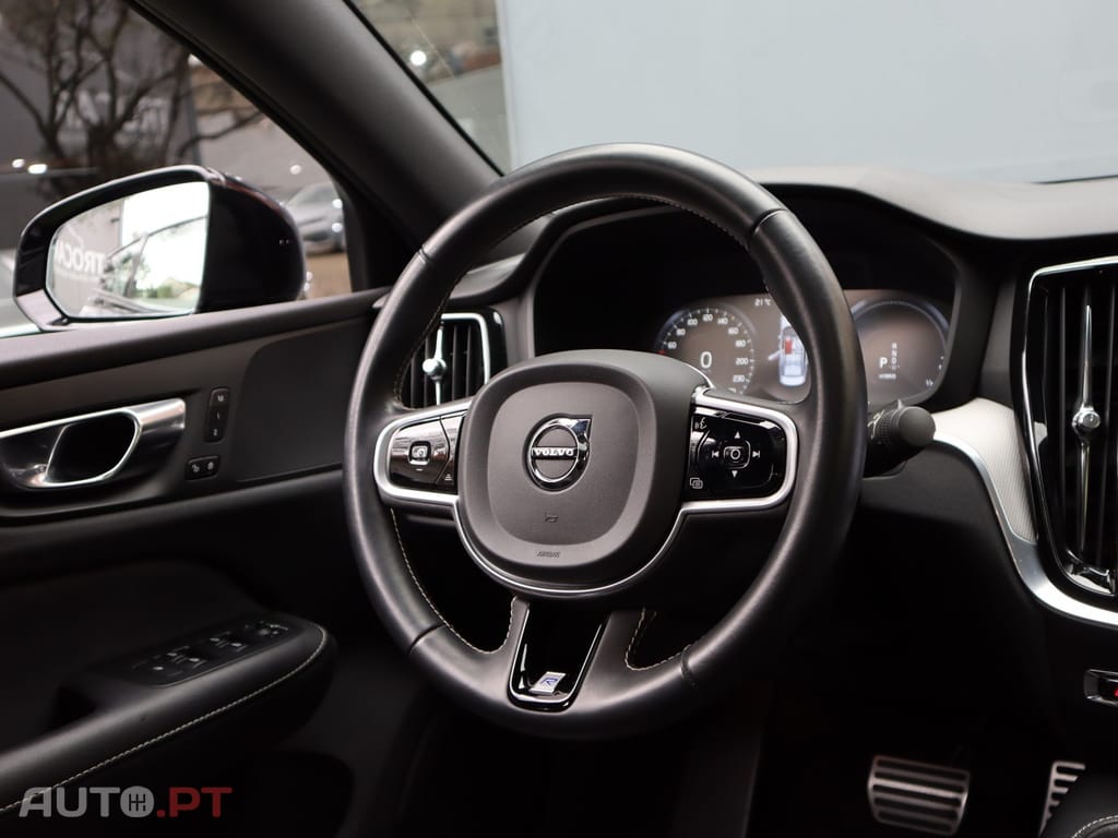 Volvo S60 2.0 T8 PHEV R-Design AWD