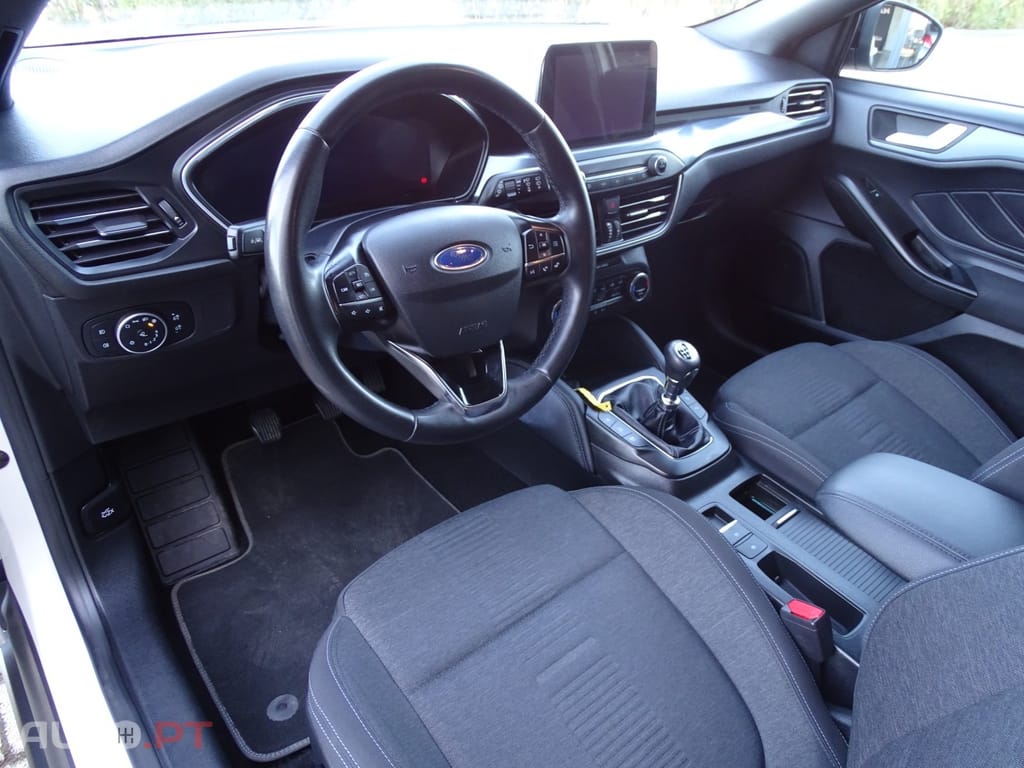 Ford Focus EcoBoost ST Line