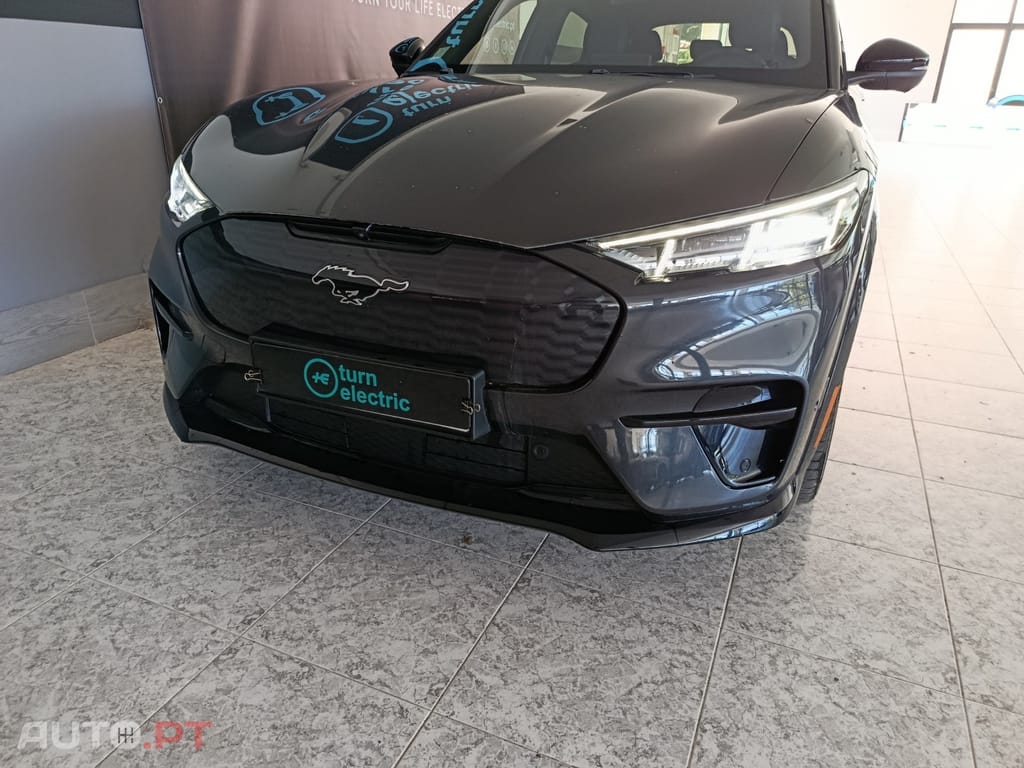 Ford Mustang Mach-E 98.7 kWh GT AWD