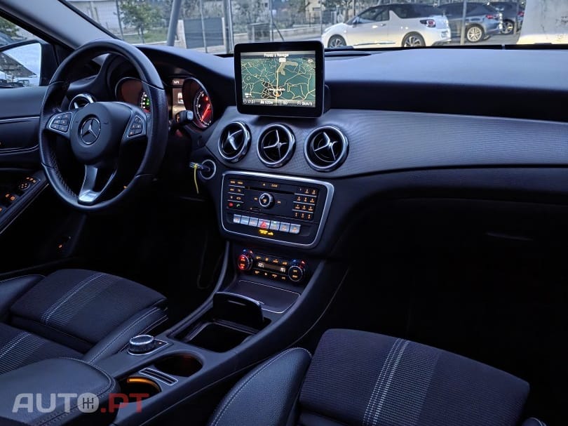 Mercedes-Benz GLA 220 d 4Matic 7G-DCT Urban