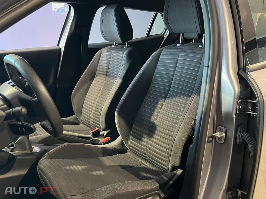 Peugeot 2008 1.2 PureTech Active Pack