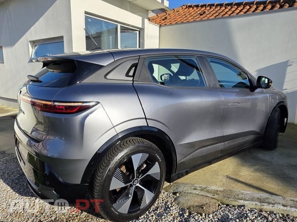 Renault Mégane E-Tech EV60 220hp optimum charge Equilibre