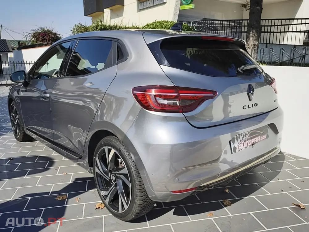 Renault Clio 1.6 E-Tech Full Hybrid RS Line
