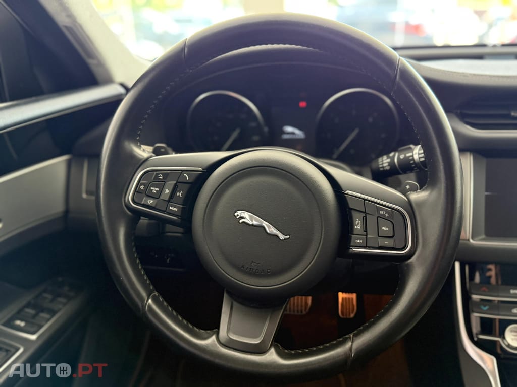 Jaguar XF 2.0 D Pure Aut.