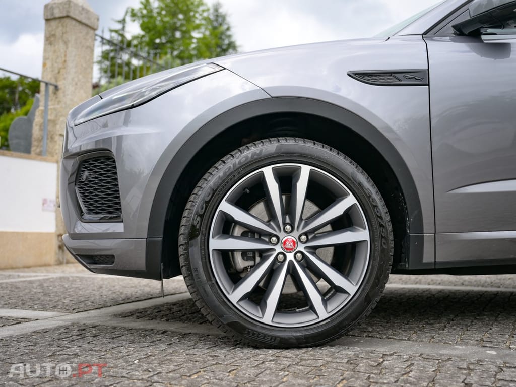 Jaguar E-Pace 1.5 P300e R-Dynamic SE AWD Aut.