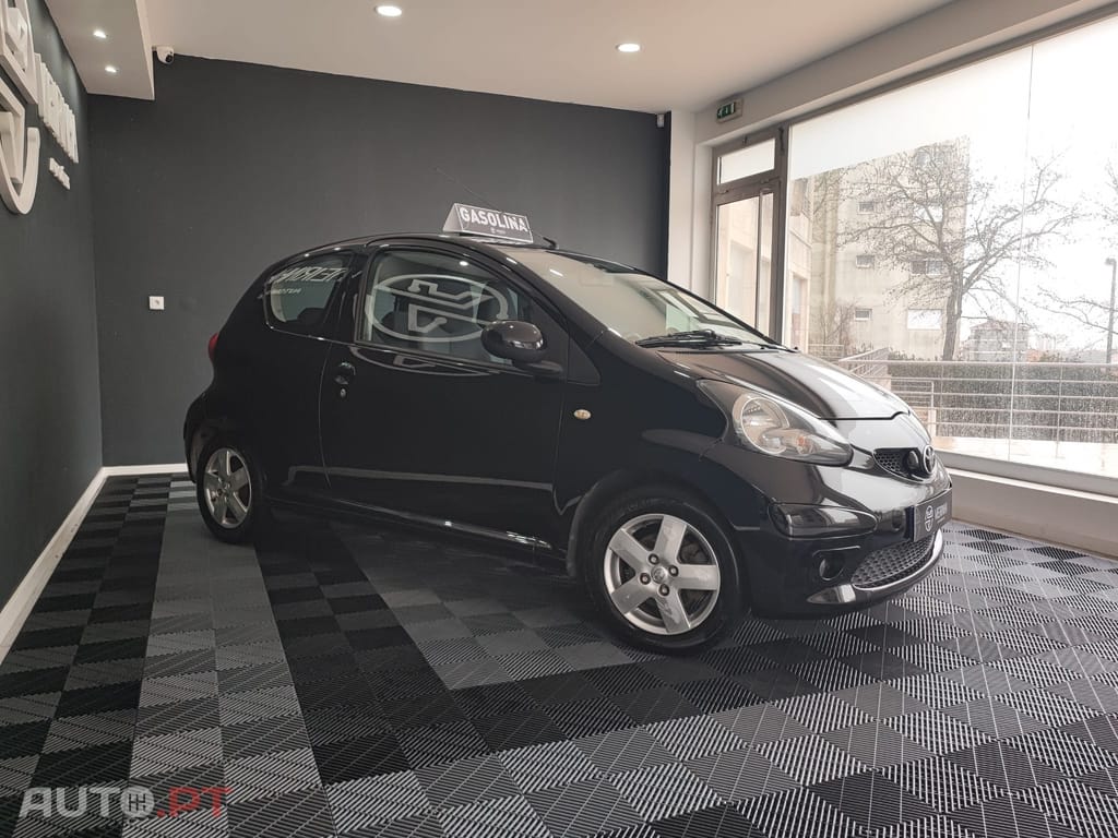 Toyota Aygo 1.0 AC (nacional)
