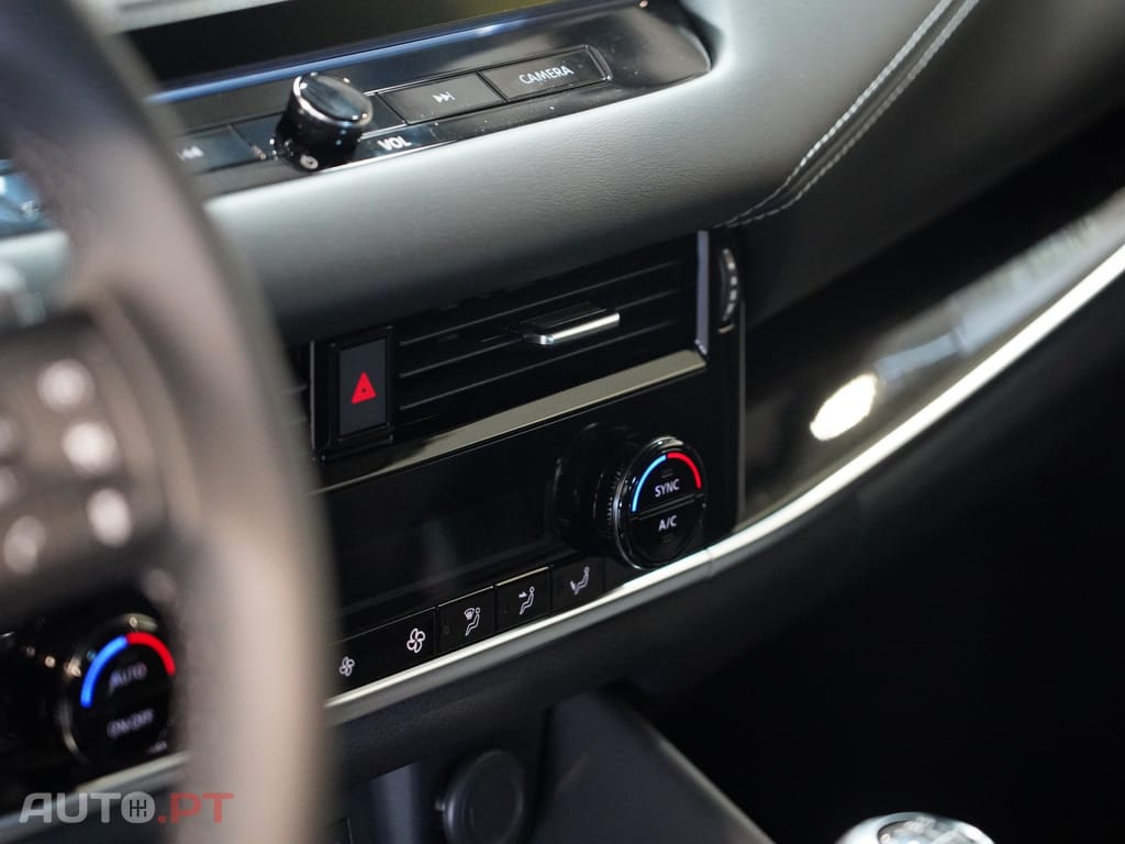 Nissan Qashqai 1.3 DIG-T N-Connecta LED+TT+SKY