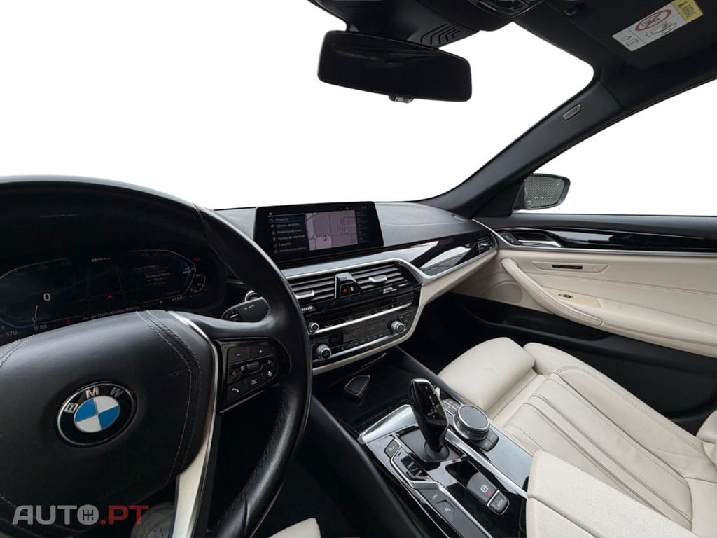 BMW 530 iPERFORMANCE