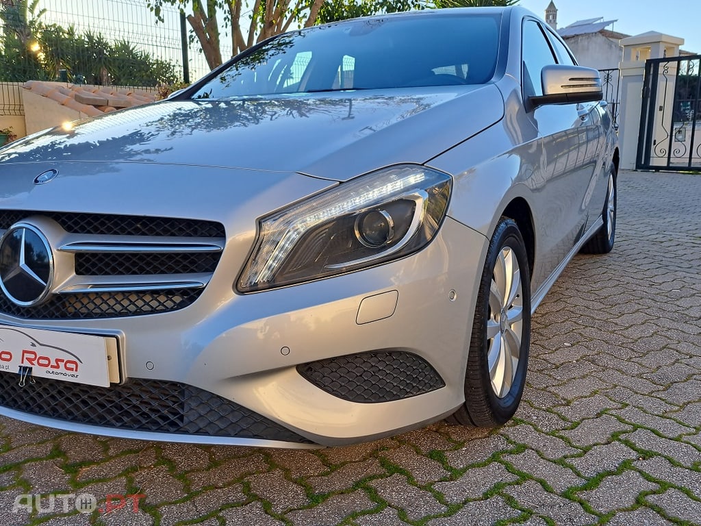 Mercedes-Benz A 180 BlueEFFICIENCY) Urban