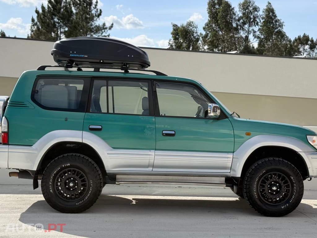 Toyota Land Cruiser 8 lugares