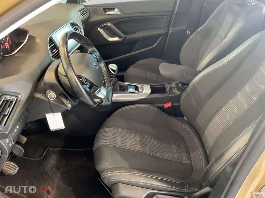 Peugeot 308 SW 1.2 PureTech Allure