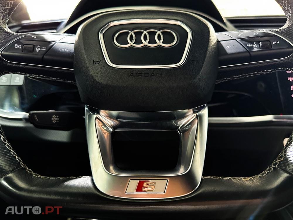 Audi Q3 45 TFSIe S line S tronic
