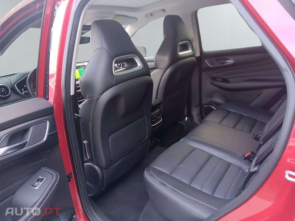 MG EHS LUXURY PHEV