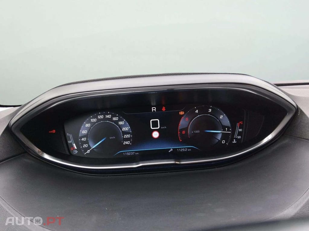 Peugeot 5008 1.5 BlueHDi Allure EAT8