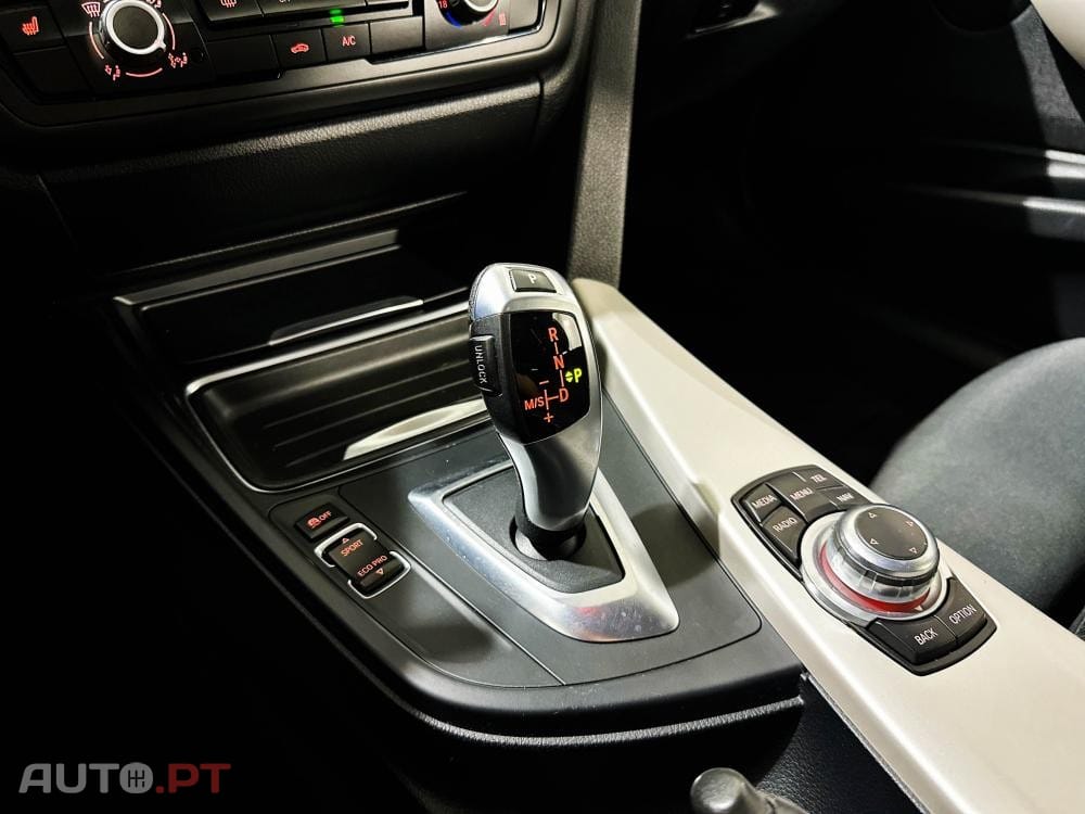 BMW 318 d Line Sport Shadow Auto