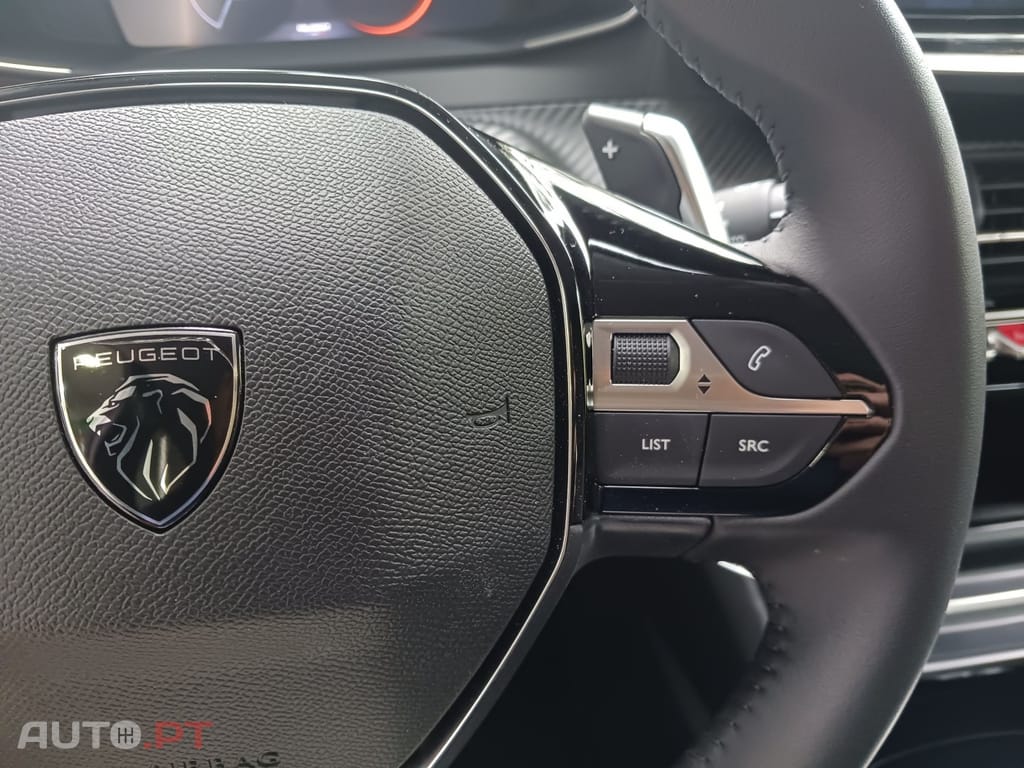 Peugeot 208 1.2 Hybrid Allure e-DCS6