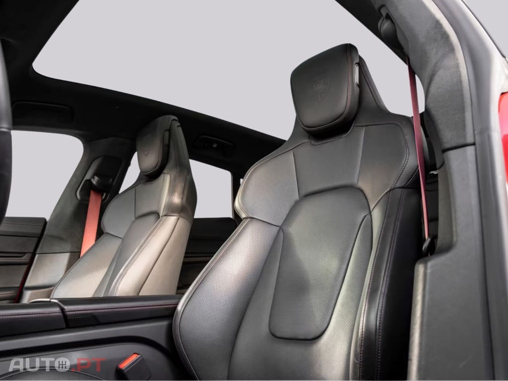 Porsche Taycan Turbo I.V.A DEDUTIVEL