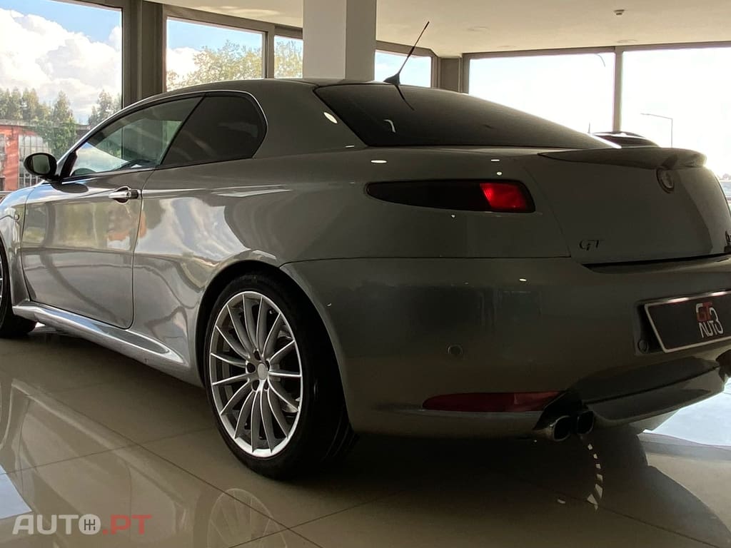 Alfa Romeo GT 1.9 JTD M-JET Q2