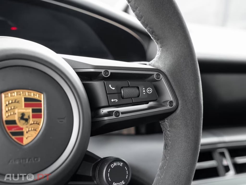 Porsche Taycan I.V.A DEDUTIVEL GTS 
