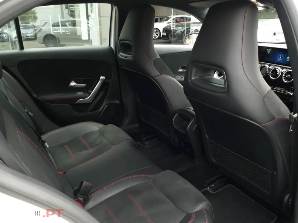 Mercedes-Benz A 250 e AMG Line
