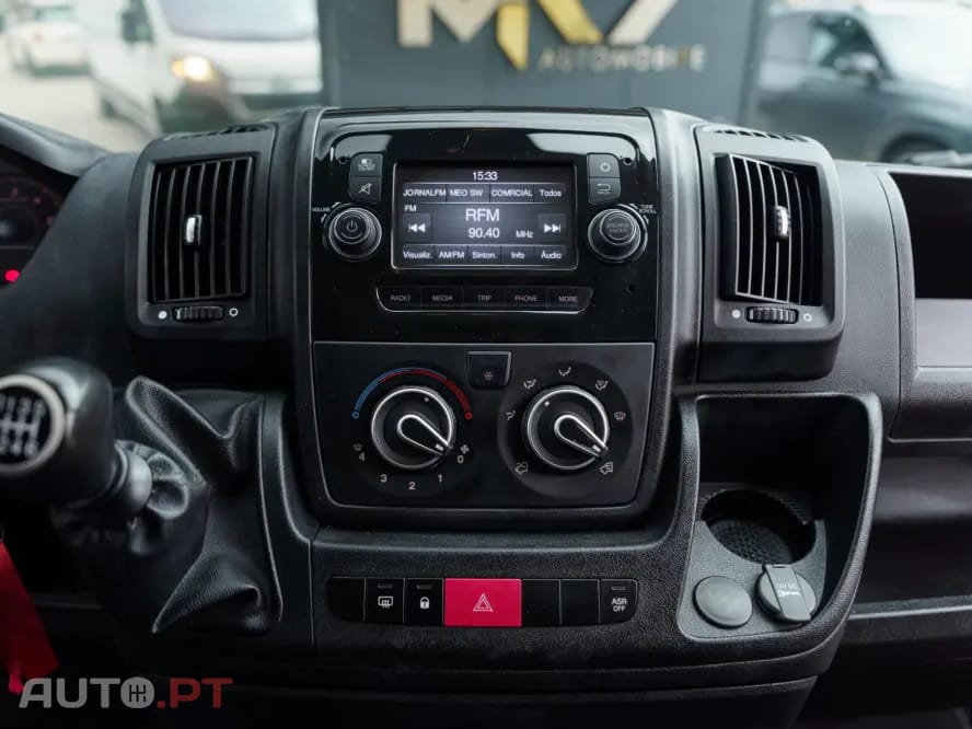 Peugeot Boxer 2.2 BlueHDi 335 L2 CD