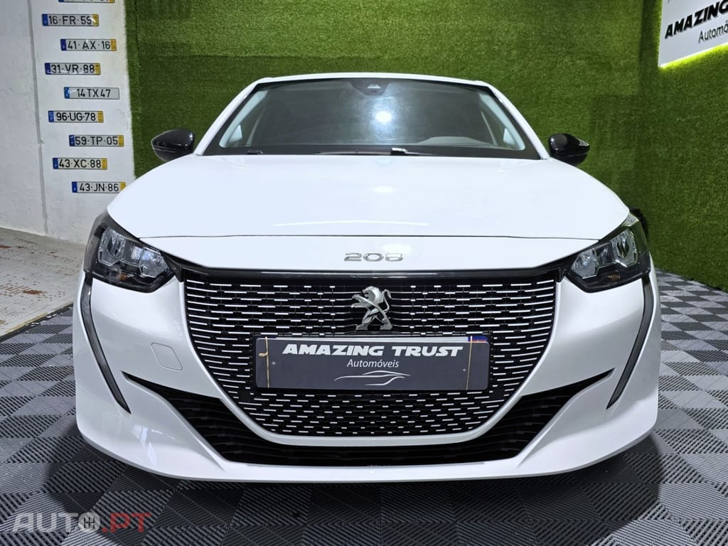 Peugeot E-208 50 kWh Allure Pack