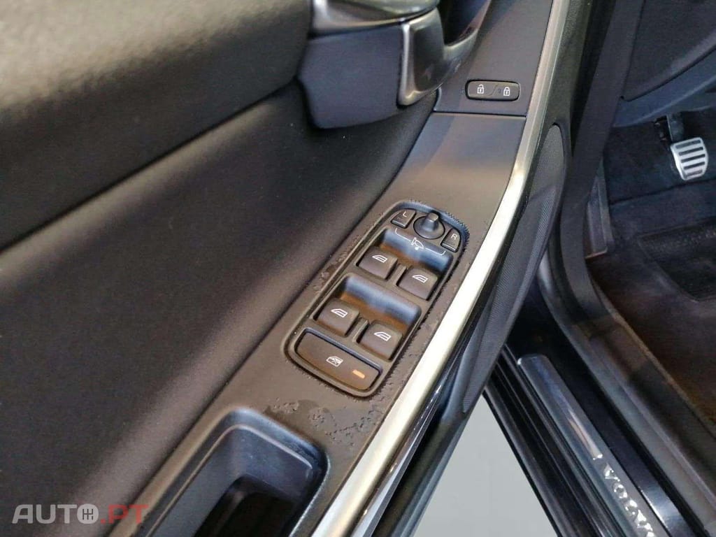 Volvo V60 1.6d  R-design