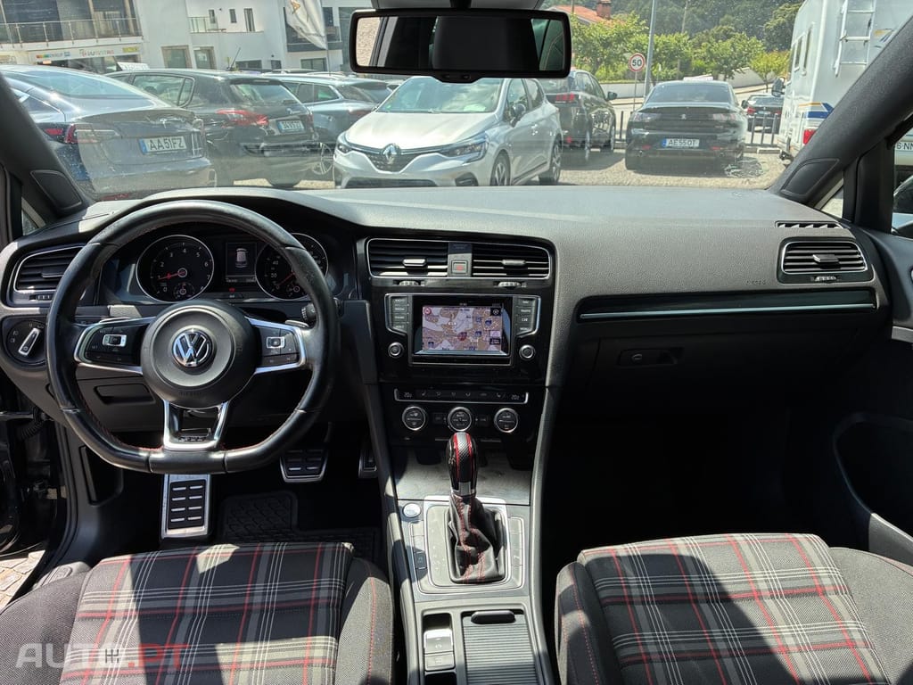 Volkswagen Golf 2.0 TSi GTi DSG Performance