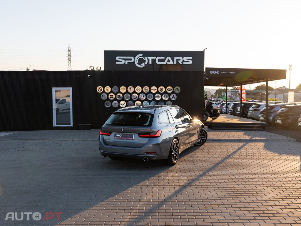 BMW 330 e Auto