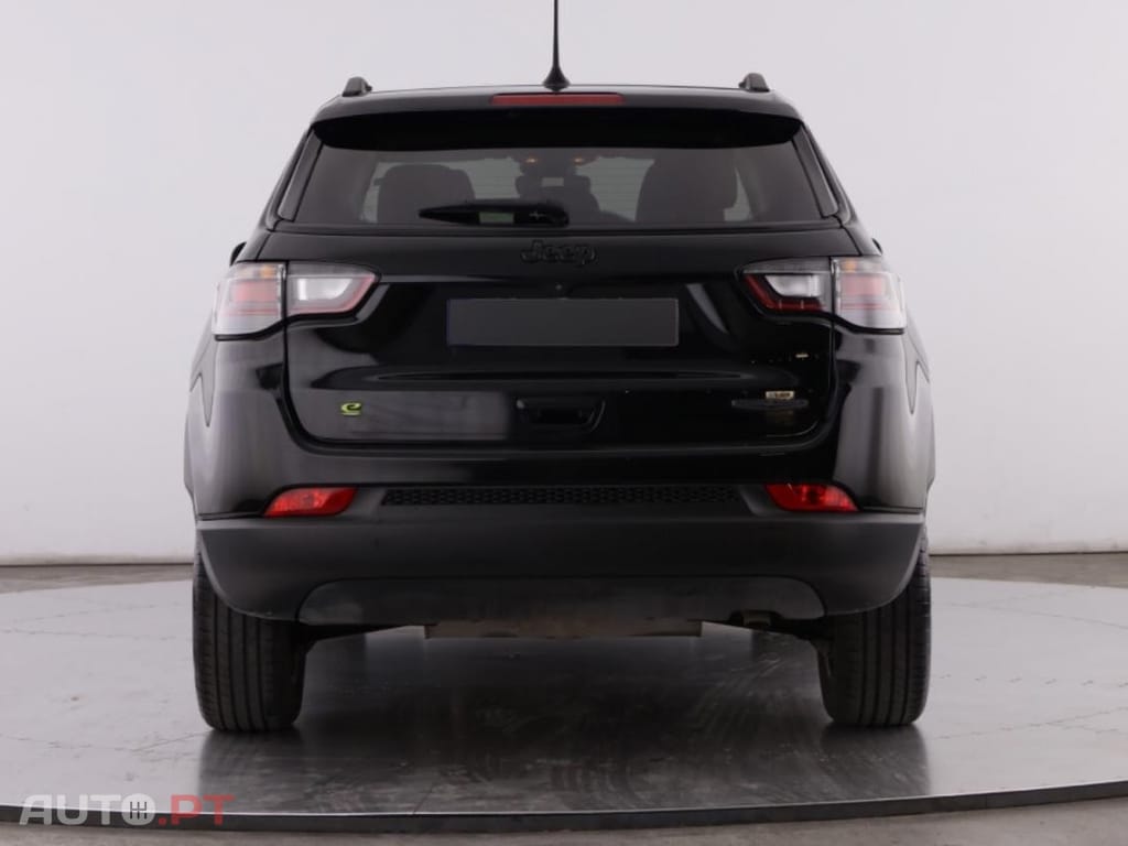 Jeep Compass 1.5 TG e-Hybrid Night Eagle DCT
