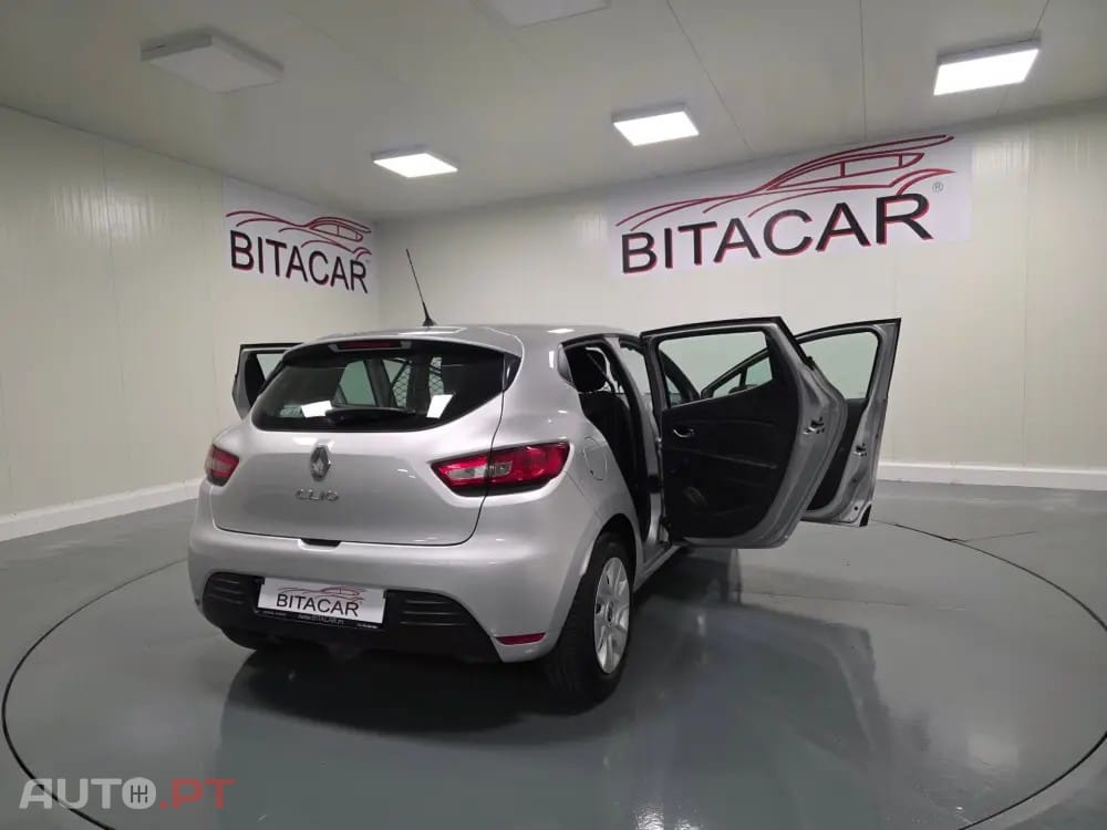 Renault Clio SOCIETE 1.5 DCI ZEN IVA DEDUTIVEL