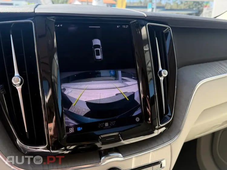 Volvo XC 60 2.0 T6 PHEV Core AWD — fotografia 25