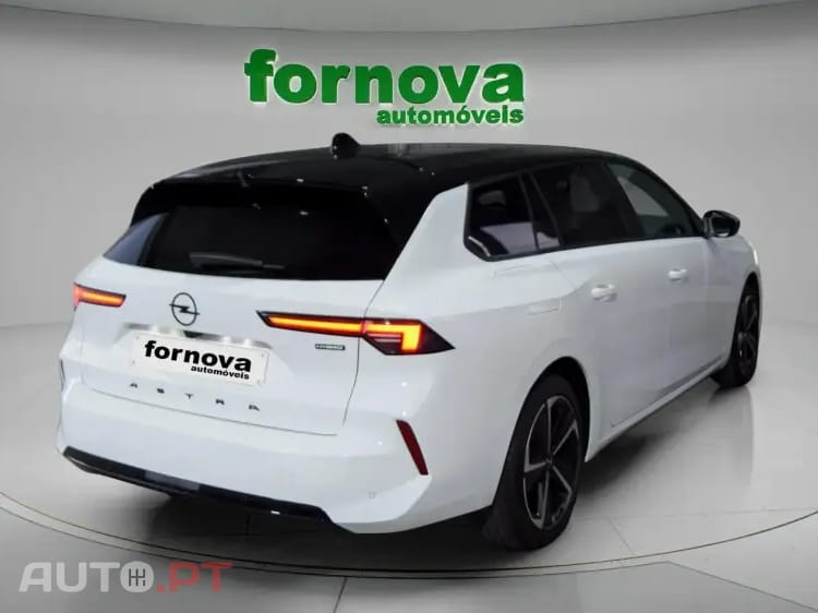 Opel Astra Sports Tourer 1.2 T Hybrid GS eDCT