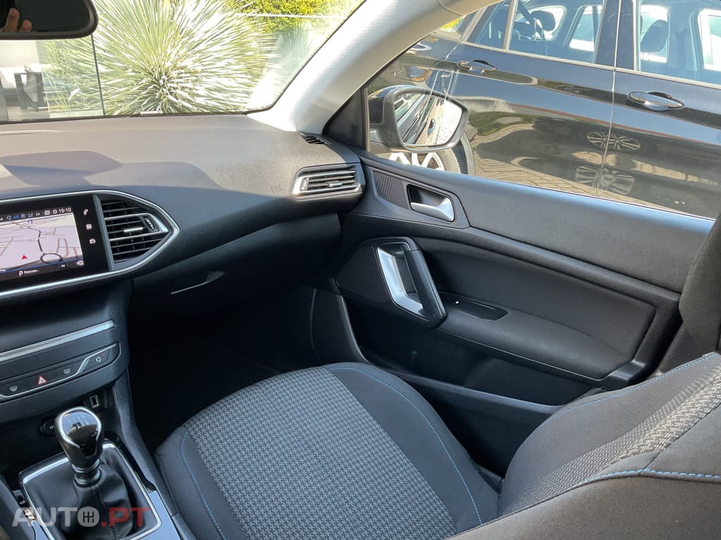 Peugeot 308 1.5 BlueHDi Style