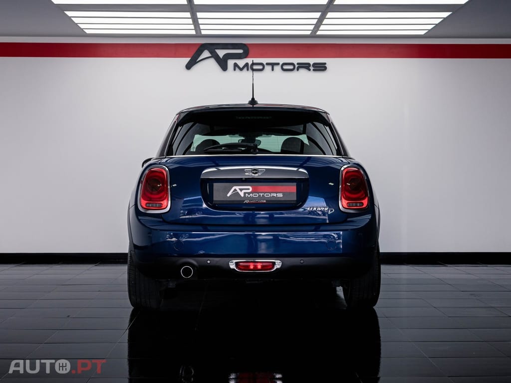 MINI Cooper Cooper D Auto