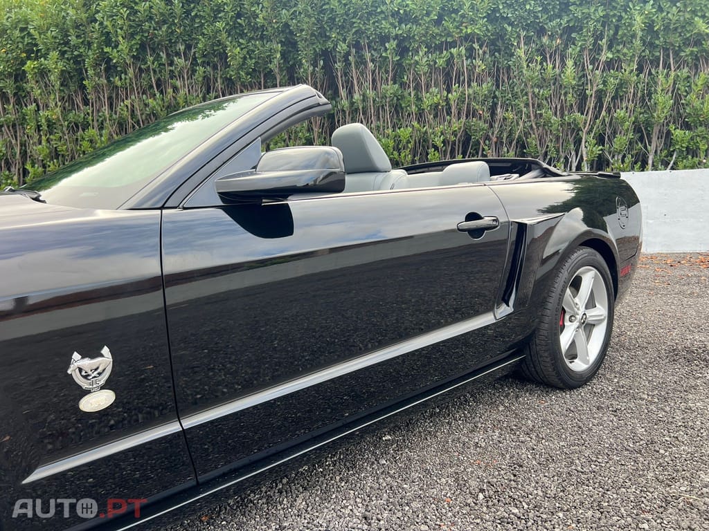 Ford Mustang CABRIO