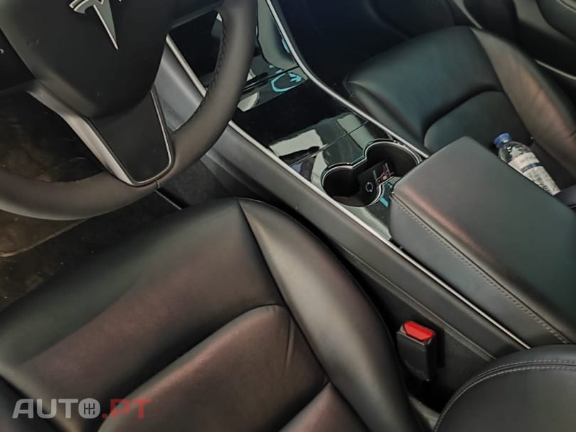 Tesla Model 3 Standard Range Plus RWD
