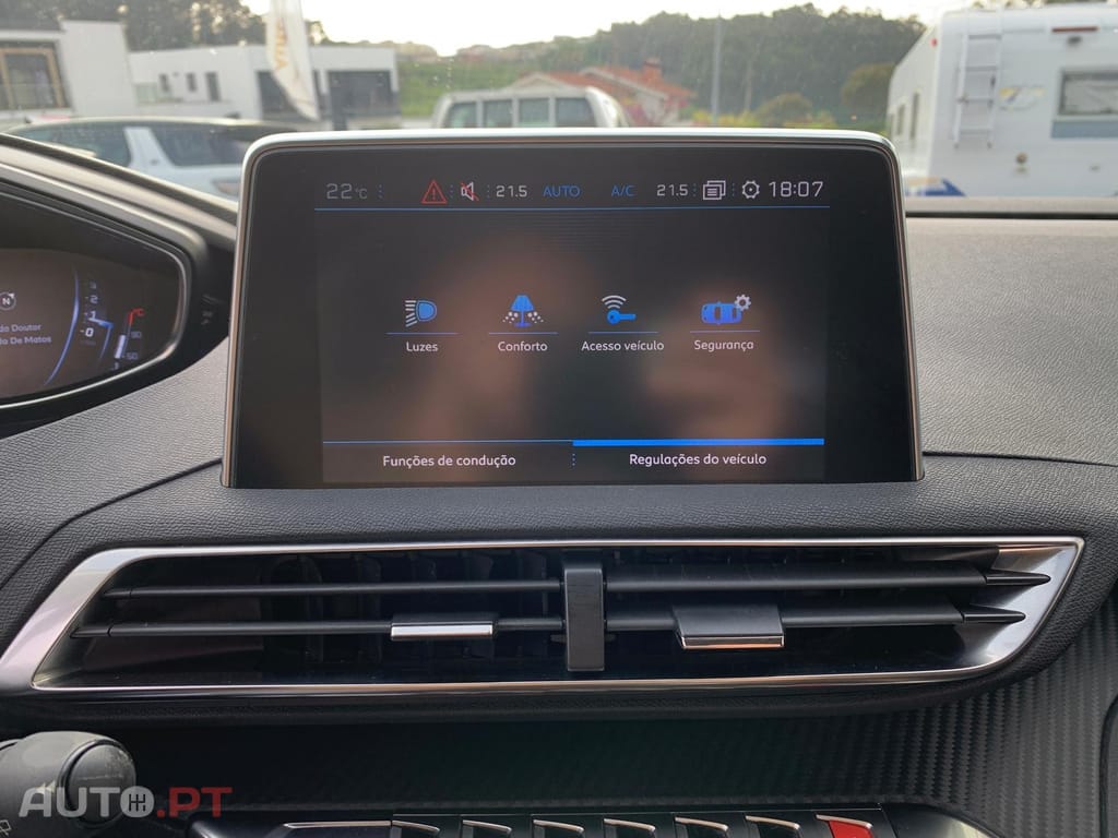 Peugeot 3008 1.5 BlueHDi Active